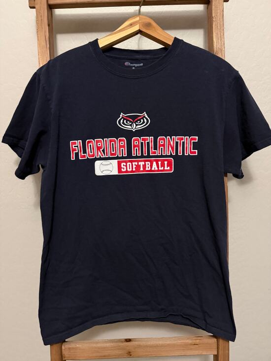 Champion Other - Champion Florida Atlantic Owls Softball T-Shirt unisex Med Navy NCAA Graphic T